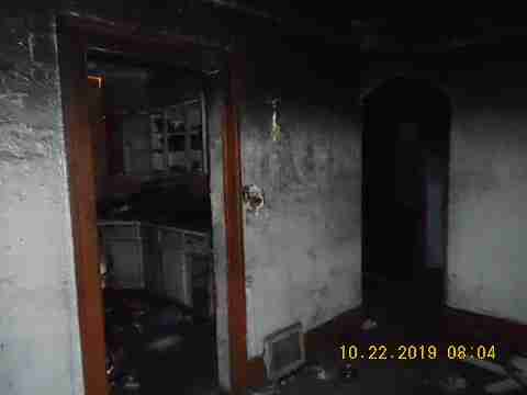 2435 Glandale (15)_m.jpg